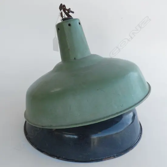 2 INDUSTRIAL LIGHTSHADES D350MM