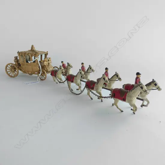 1953 DIECAST 1953 8 HORSE DRAWN MODEL CORONTAION CARRIAGE L.410mm