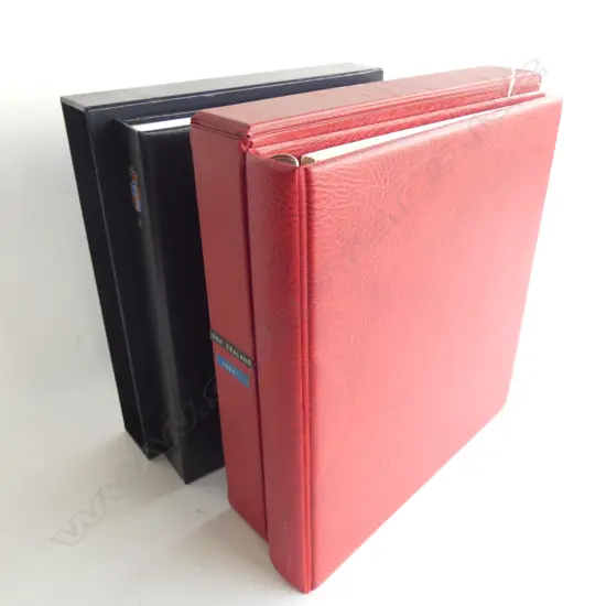 2 QUALITY EMPTY STAMP ALBUMS INCLUDES 1 NZ STANLEY GIBBONS 