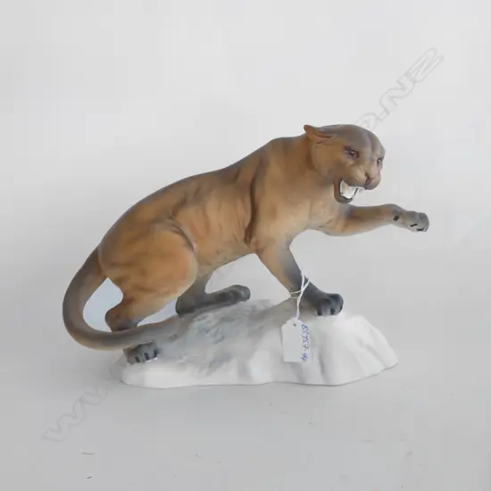 BESWICK SCULPTURE LGE ON ROCKY BASE. L.310mm,