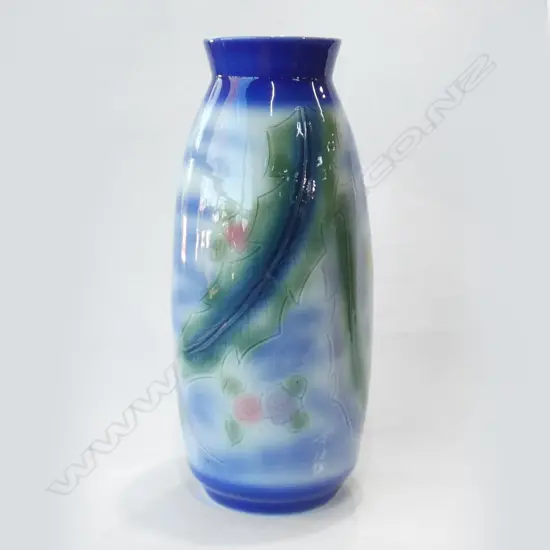 CHINESE PORCELAIN VASE; LEAVES ON BLUE GROUND H.460mm