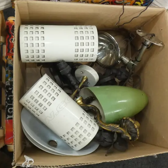 BOX RETRO LIGHT FITTINGS INCLUDING OLD CAR SPOT