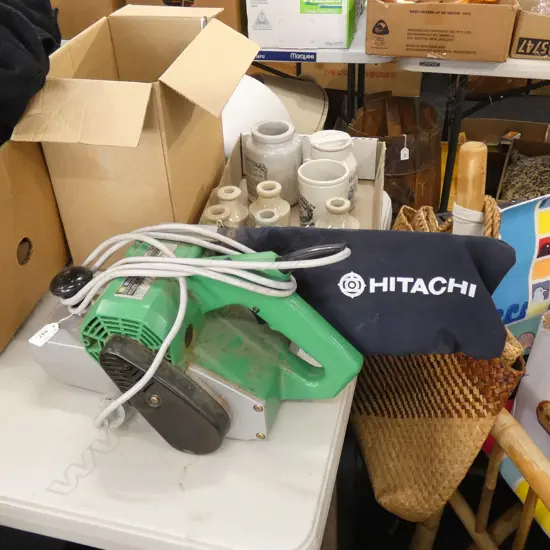 HITACHI BELT SANDER SD-110