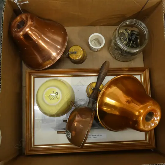BOX MISC; COPPER / BRASS KNOBS ETC..