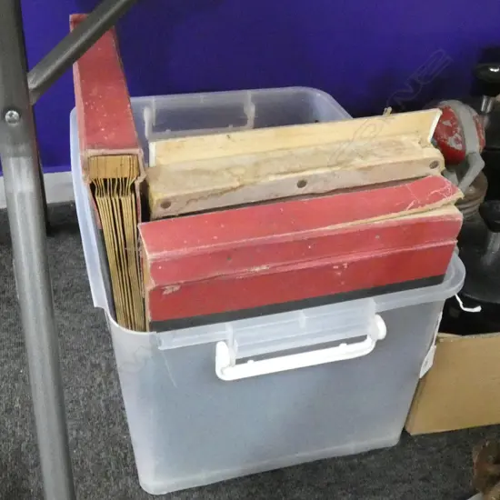 BOX LOT OLD 78s RECORDS