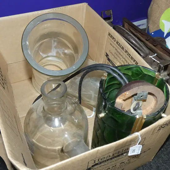 BOX GLASSWARE & LIGHTS 