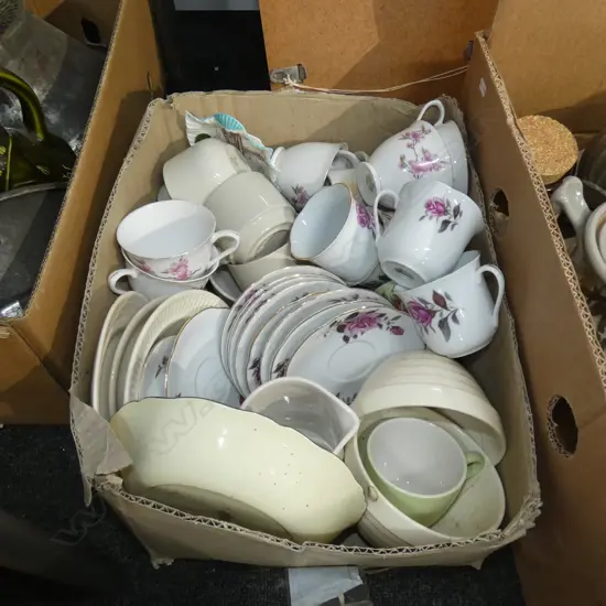 BOX LOT CROWN LYNN ETC