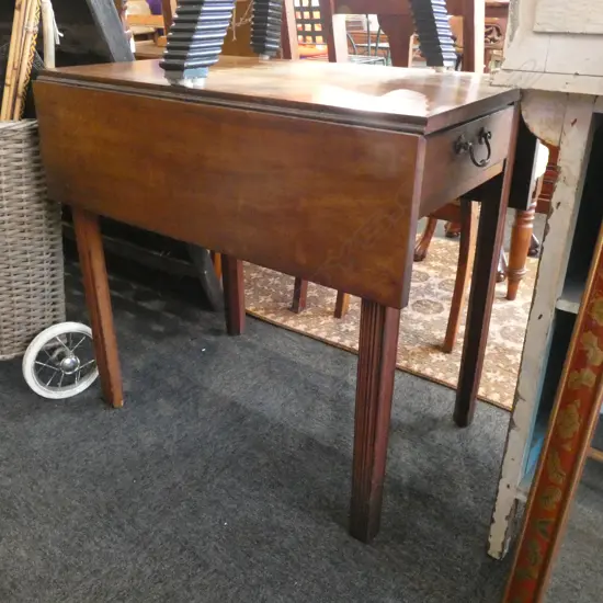 GEORGIAN MAHOGANY DROP SIDE TABLE...