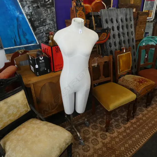 VINTAGE CLOTH BODY MANNEQUIN ON PURFEX ADJUST. STAND ON CASTORS  H 1360MM 