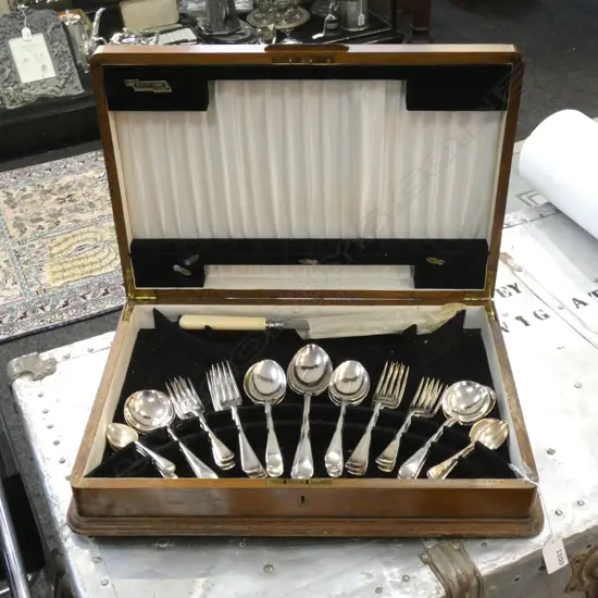 OAK BOX OF CUTLERY - KNIVES MISSING 