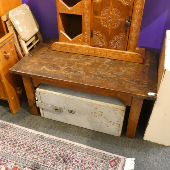 FRENCH COUNTRY LOW OAK COFFEE TABLE - PEG CONSTRUCTION