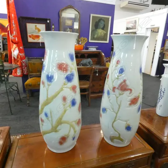 PR LARGE CHINESE VASES w. FLOWERS H.930mm