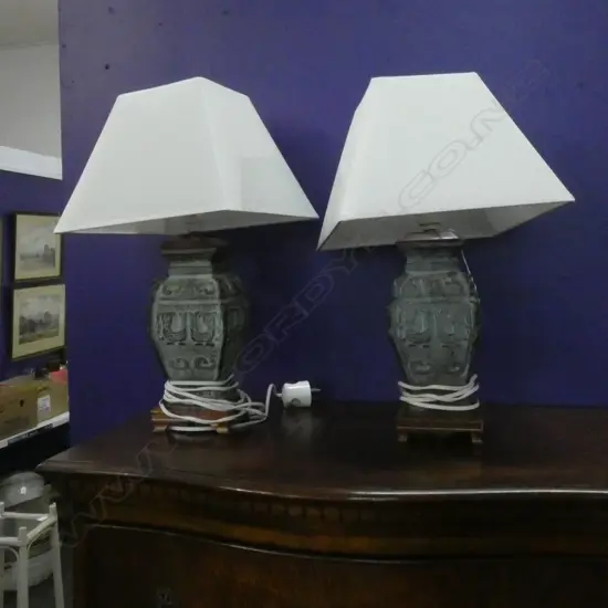 PR ORIENTAL GREEN METAL TABLE LAMPS  - WOOD TRIMS & CREAM SHADES H. 355MM