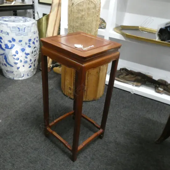 HARDWOOD VASE TABLE H547 W240mm