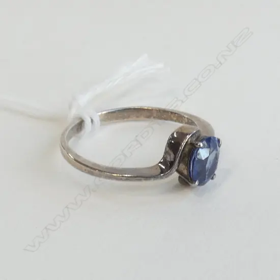 SILVER AND BLUE STONE RING