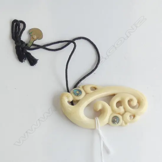 MAORI CARVED BONE PENDANT PAUA INLAYS H.80mm,