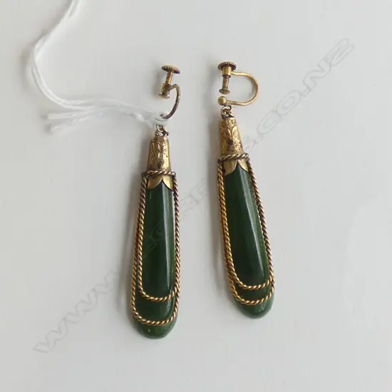 19THC GOLD? & POUNAMU PR EARRINGS