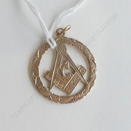 CHESTER 1917 9CT GOLD MASONIC PENDANT 2.9gms