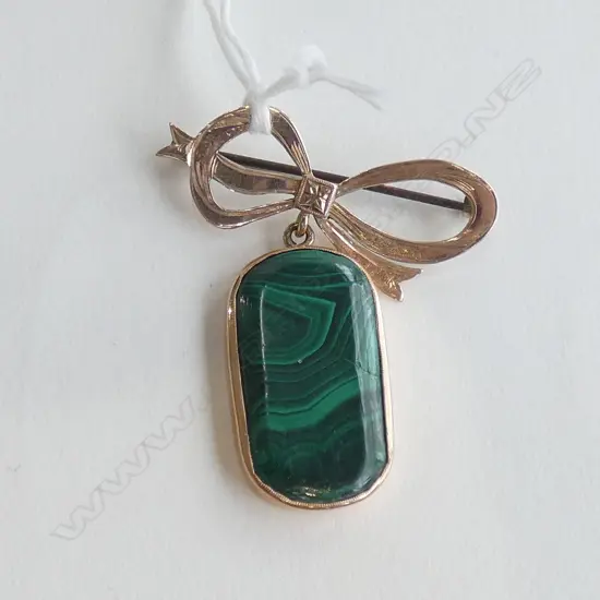 9CT GOLD & MALACITE BROOCH (af)