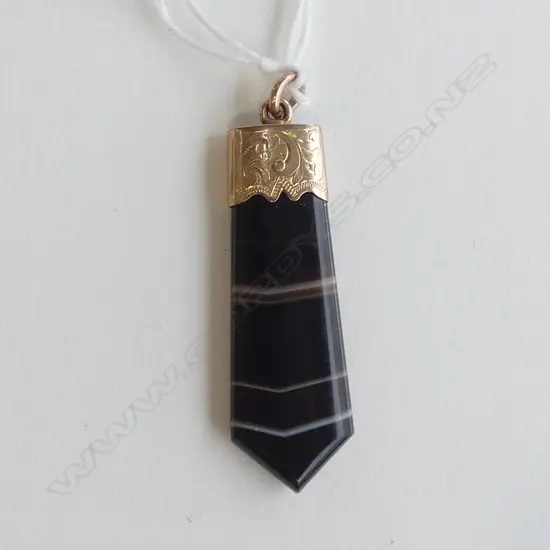 c1900 9CT ROSE GOLD & BANDED AGATE PENDANT 