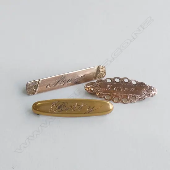 3 EARLY 20thC 9CT GOLD NAMED BROOCHES
