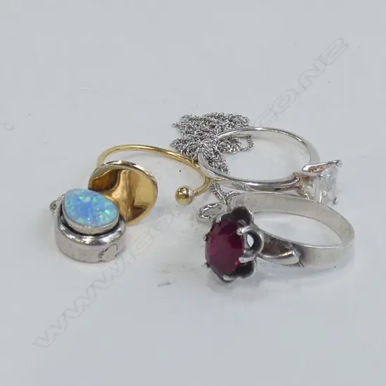 3 925 RINGS + CHAIN & OPAL PENDANT 9 GRAMS TOTAL