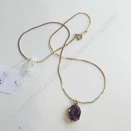 9CT GOLD FRAMED AMETHYST PENDANT ON G/P CHAIN