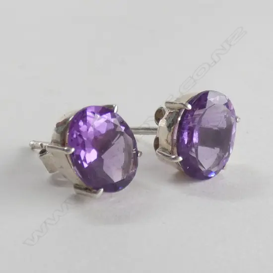PR SILVER & AMYTHYST STUD EARRINGS 