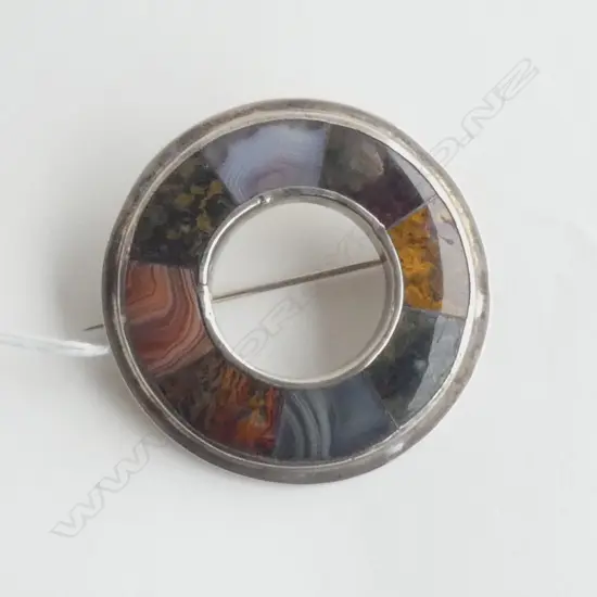 LG CIRCULAR SCOTTISH STG SILVER & PEBBLE BROOCH DIA 55MM