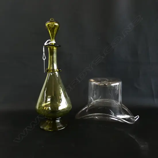 VINTAGE OLIVE GREEN GLASS DECANTER  (H 280MM)& CLEAR GLASS TOP HAT (L 175MM)