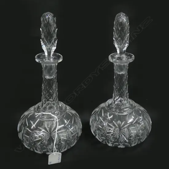 PR CUT GLASS DECANTERS H 285MM