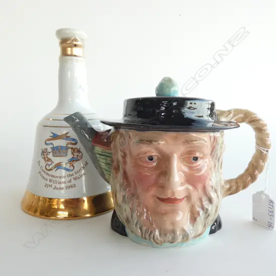 BESWICK 'PEGGOTTY' TEAPOT & BELLS SCOTCH WHISKY ROYAL COMMEMORATE PORCELAIN DECANTER 