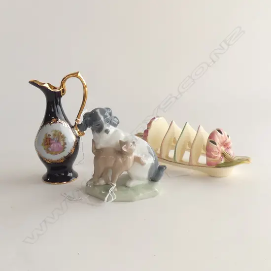 ROYAL WINTON TIGER LILY 4 SLICE TOAST RACK / NAO CAT & DOG (H 105MM) & LIMOGES JUG (H140MM)