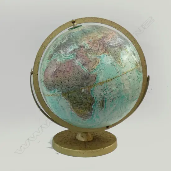 LG WORLD GLOBE - APPROX H 420MM - WEAR TO BASE STAND