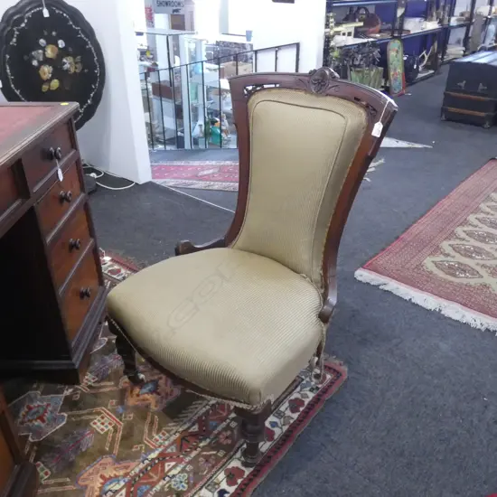 VICTORIAN GRANDMOTHER CHAIR 