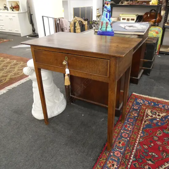 ANTIQUE COUNTRY STYLE OAK TABLE 