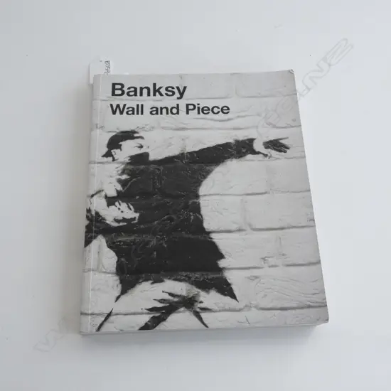 BANKSY - WALL AND PIECE COFFEE TABLE BOOK 