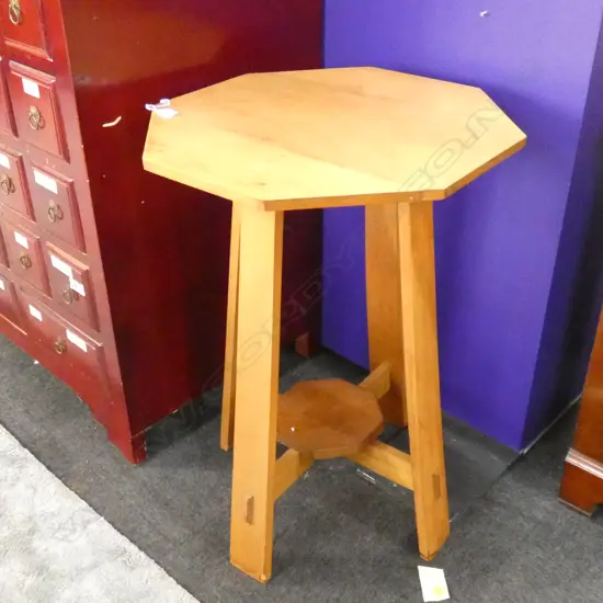 KAURI OCTAGONAL SIDE TABLE H.845mm 580mm dia