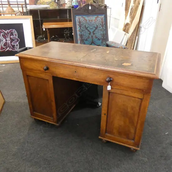 ANTIQUE MAHOGANY DOUBLE PEDESTAL DESK, LEATHER TOP...