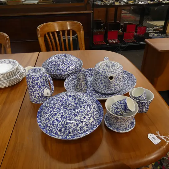 15 PCS BLUE & WHITE BURSLEM DUNN & BENNETT PCS INCL TEAPOT/ LIDDED DISHES ETC.