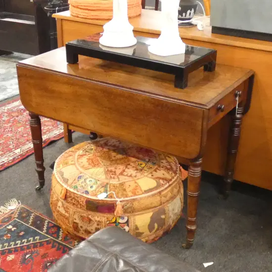 ANITQUE MAHOGANY DROP SIDE TABLE...