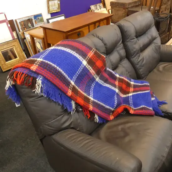 VINTAGE ONEHUNGA BLANKET RUG BY ONEHUNGA WOOLLEN MILLS AUCKLAND (MAORI TIKI LABEL)...