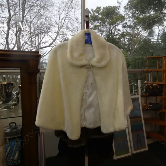 WHITE FAUX FUR CAPE WITH 1950'S STYLE CLASP (WINTER BRIDE?)
