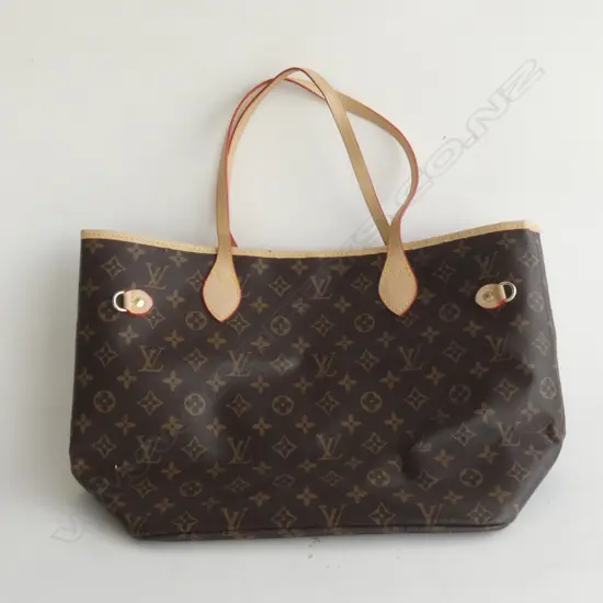 FAUX LOUIS VUITTON BAG W.400mm...