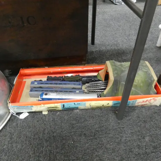 BOX LOT VINTAGE TRIANG RAILWAY SET