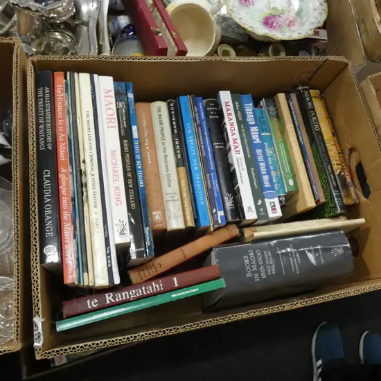 BOX ASST BOOKS; MAORI SOCIETY / POLITICS / LIT ETC. 
