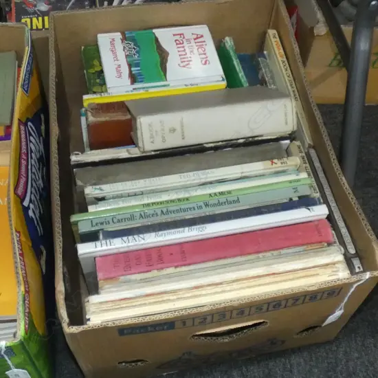 LG BOX OLD CHILDREN'S BOOKS