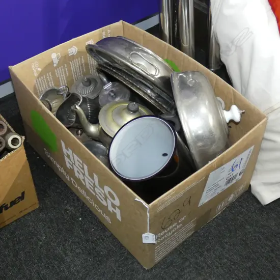 BOX LOT ASST. EP, ART GLASS VASE H.295mm ETC