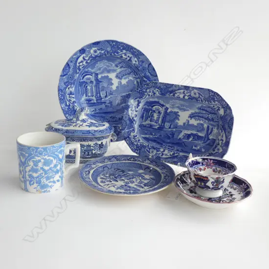 7 PCES OLD B/W CHINA; SPODES ITALIAN SOUP BOWL & PLATE, SMALL WILLOW TUREEN & PLATE, IMARI C/S + MUG...