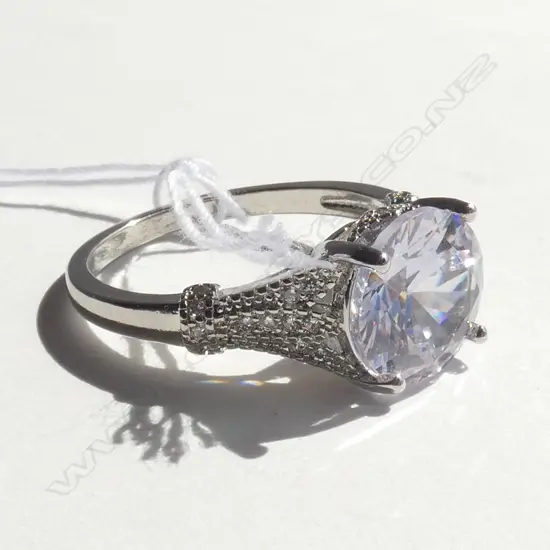 SILVER & LGE PALE/BLUE STONE DRESS RING